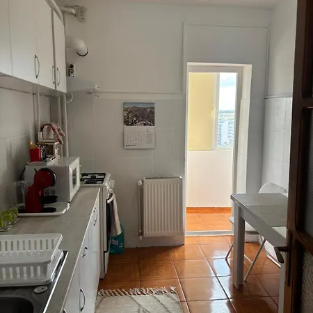 Appartement Ap 3 Decomandate In Apropiere De Plaja Perla, Constanta *