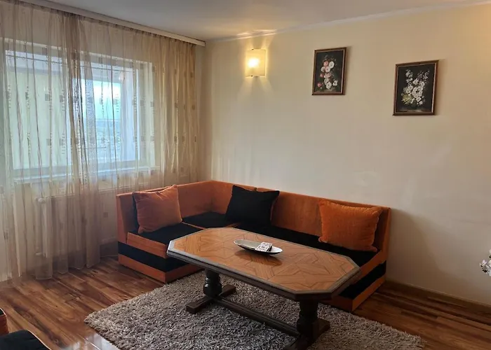 Apartment Ap 3 Decomandate In Apropiere De Plaja Perla, Constanta