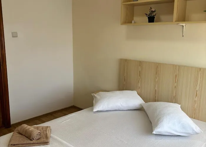 Appartement Ap 3 Decomandate In Apropiere De Plaja Perla, Constanta